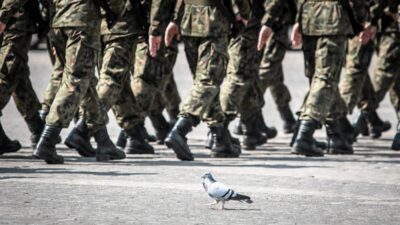 Polonya’da bir asker cinayete teşebbüs suçlamasıyla ordudan ihraç edildi 2 Polonya da bir asker cinayete tesebbus suclamasiyla ordudan ihrac edildi 74147