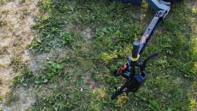 Polonya da elektrikli scooter kazasi i ki cocuk yaralandi 74913