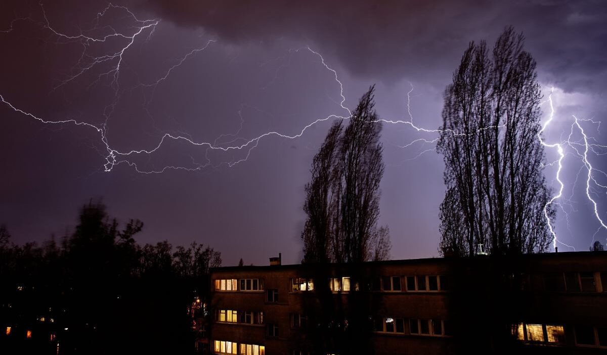 Polonya’da meteorolojiden fırtına ve ani su baskını uyarısı 1 Polonya da meteorolojiden firtina ve ani su baskini uyarisi 74062