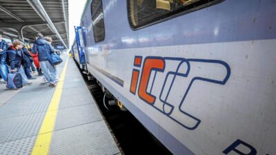 Polonya da olumsuz hava kosullari tren seferlerini durdurdu meteorolojik uyarilar devam ediyor 74922