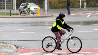 Polonya da trafik kanunu nda degisiklik cocuklar i cin kask zorunlulugu ve yeni duzenlemeler 74386