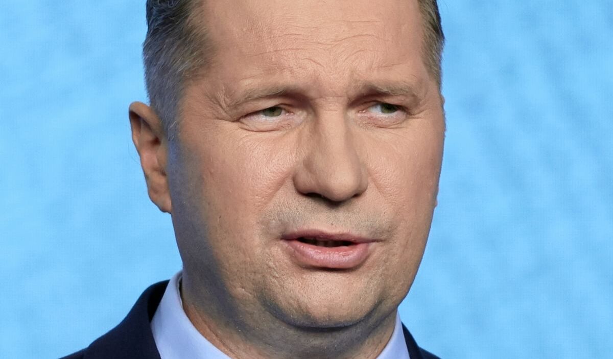 Polonya da trafik kazasi przemys aw czarnek in i cinde bulundugu arac carpisti 76911