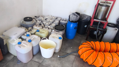 Polonya’da yasa dışı sentetik uyuşturucu üretim laboratuvarı çökertildi 2 Polonya da yasa disi sentetik uyusturucu uretim laboratuvari cokertildi 75593