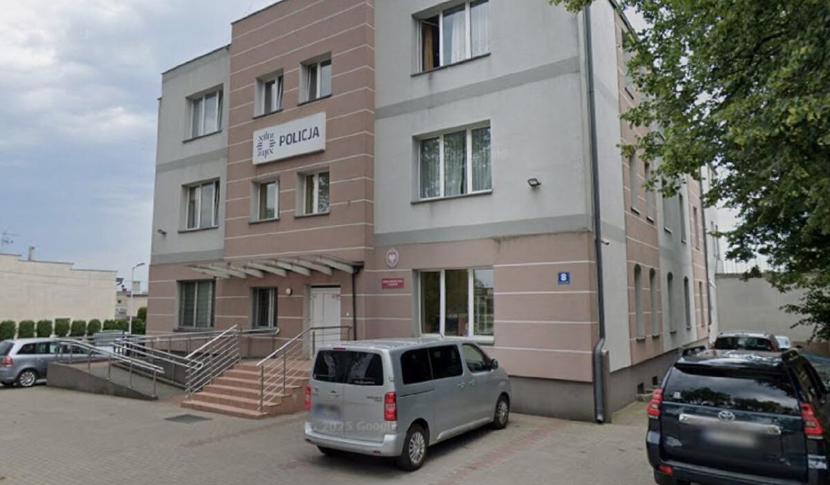 Polonya emniyet teskilatinda silah kazalari ve guvenlik i hlalleri 78470