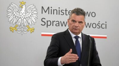 Polonya parlamentosu komisyonu zbigniew ziobro nun dokunulmazliginin kaldirilmasi i cin onay verdi 75705