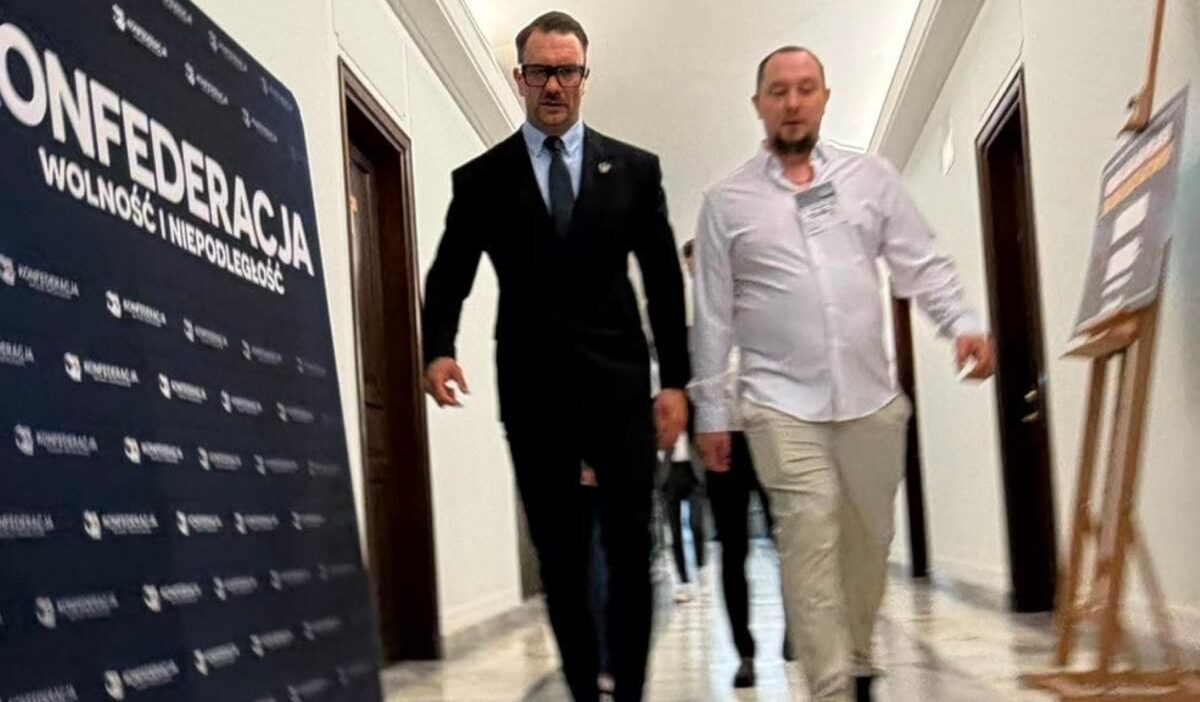 Polonya parlamentosu’nda tartışmalı “patostreaming” ziyareti 1 Polonya parlamentosu nda tartismali patostreaming ziyareti 76160