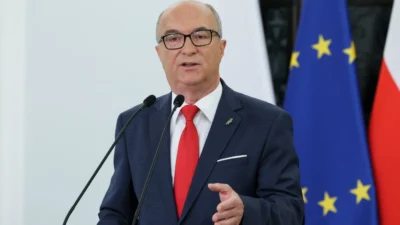 Polonya sejm baskani cumhurbaskanligi yasa tasarisini venedik komisyonu gorusu nedeniyle geri cevirdi 77952