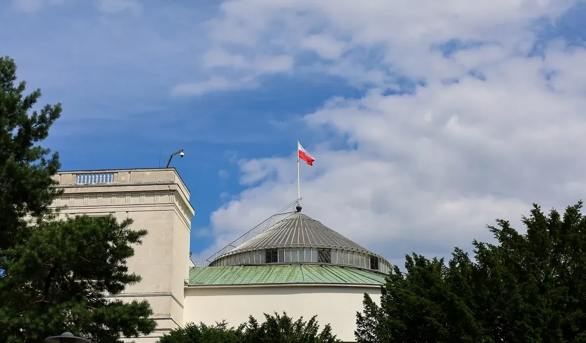 Polonya sejm komisyonu nda sarlatan yasasi tasarisi i cin i lk onay 78186