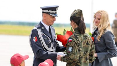 Polonya silahlı kuvvetleri'ne katılan f-35 uçakları i̇çin łask üssü’nde tören düzenlendi 4 Polonya silahli kuvvetleri ne katilan f 35 ucaklari i cin ask ussu nde toren duzenlendi 76446