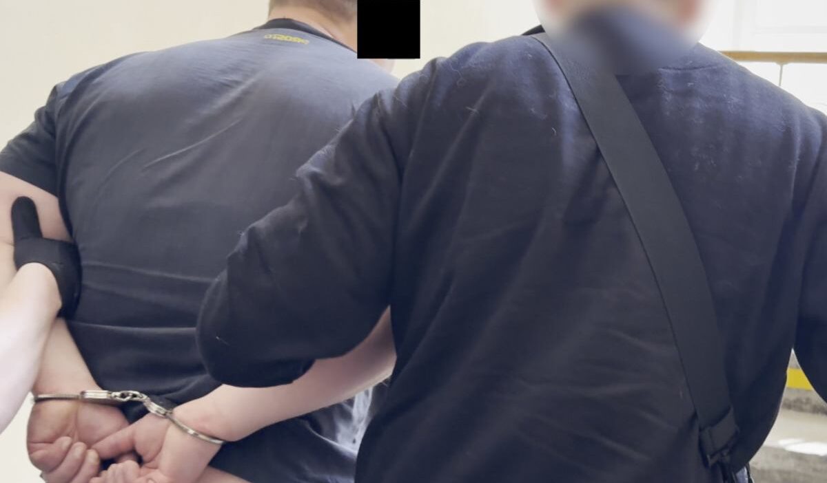 Varşova barosu’na kayıtlı avukat maciej z. Tutuklanmasının ardından görevden uzaklaştırıldı 1 Varsova barosu na kayitli avukat maciej z tutuklanmasinin ardindan gorevden uzaklastirildi 74261