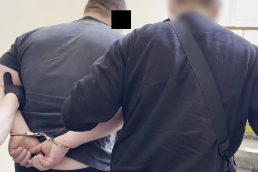 Varsova barosu na kayitli avukat maciej z tutuklanmasinin ardindan gorevden uzaklastirildi 74261