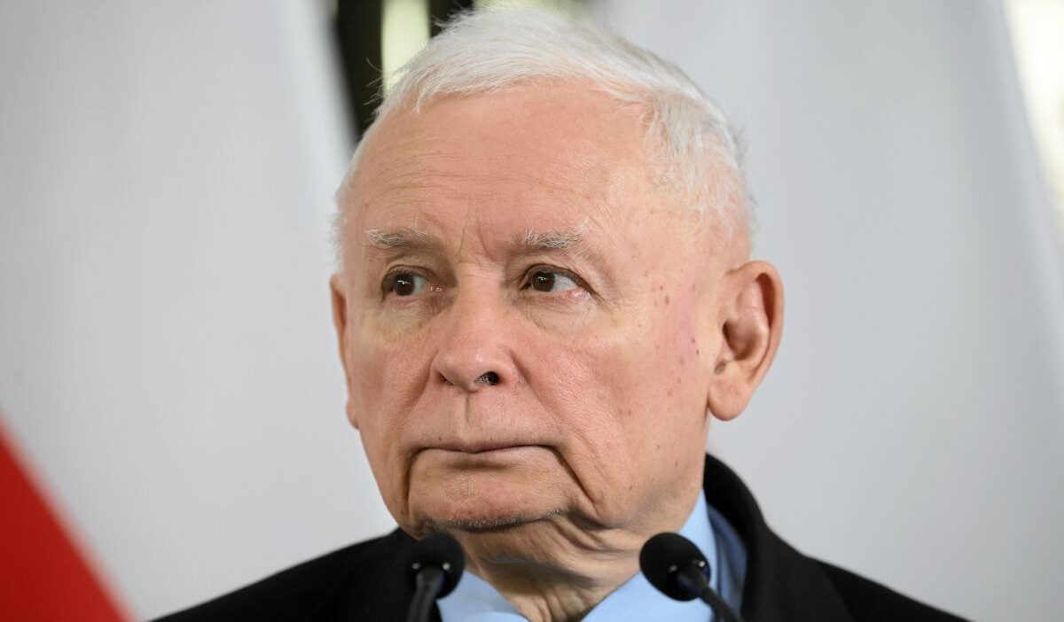 Varşova bölge mahkemesi, jarosław kaczyński hakkındaki i̇ftira davasının yeniden görülmesine karar verdi 1 Varsova bolge mahkemesi jaros aw kaczy ski hakkindaki i ftira davasinin yeniden gorulmesine karar verdi 74492