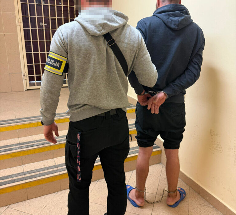 Varsova da bir kadini olduren 37 yasindaki sahis tutuklandi 74080