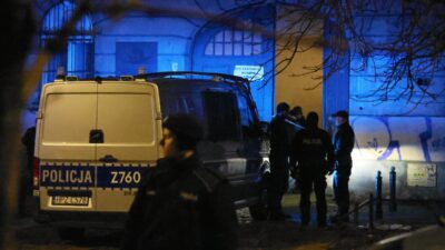 Varşova’da görev sırasında meslektaşını vuran polise i̇lişkin soruşturma tamamlanıyor 2 Varsova da gorev sirasinda meslektasini vuran polise i liskin sorusturma tamamlaniyor 76025
