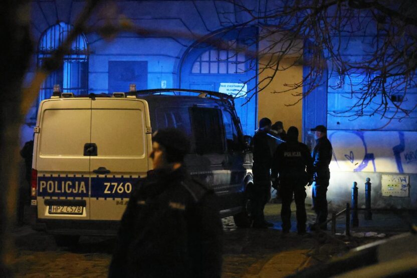 Varsova da gorev sirasinda meslektasini vuran polise i liskin sorusturma tamamlaniyor 76025