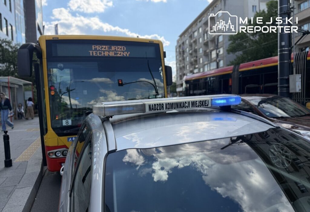 Varşova’da otobüste düşen yolcu hayatını kaybetti 1 Varsova da otobuste dusen yolcu hayatini kaybetti 75643