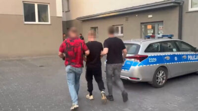 Varşova’da trafiği tehlikeye atan sürücüye narkotik ve deport i̇şlemi 3 Varsova da trafigi tehlikeye atan surucuye narkotik ve deport i slemi 75127