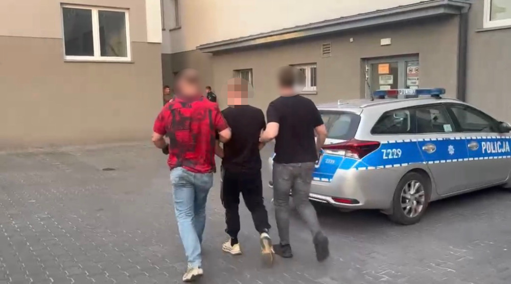 Varşova’da trafiği tehlikeye atan sürücüye narkotik ve deport i̇şlemi 1 Varsova da trafigi tehlikeye atan surucuye narkotik ve deport i slemi 75127