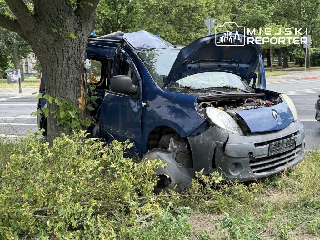Varsova da trafik kazasi i ki kisi hastaneye kaldirildi 74564