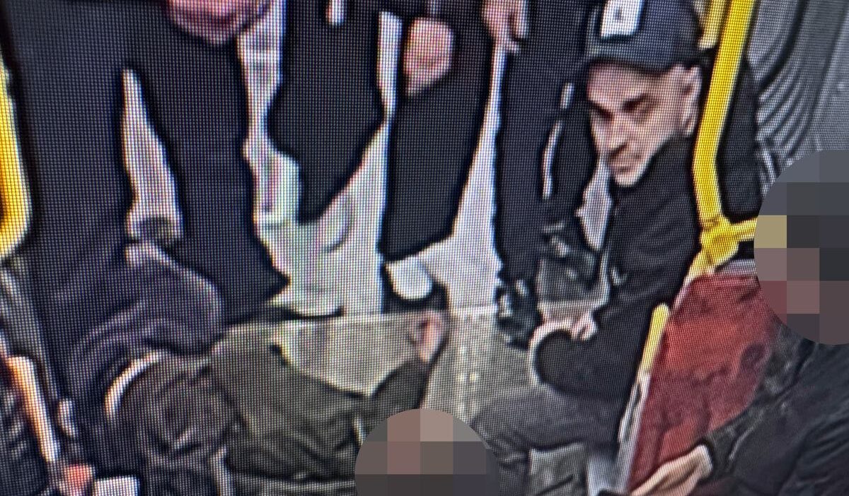 Varsova da tramvayda saldiri abd vatandasina yonelik fiziksel siddet 78345