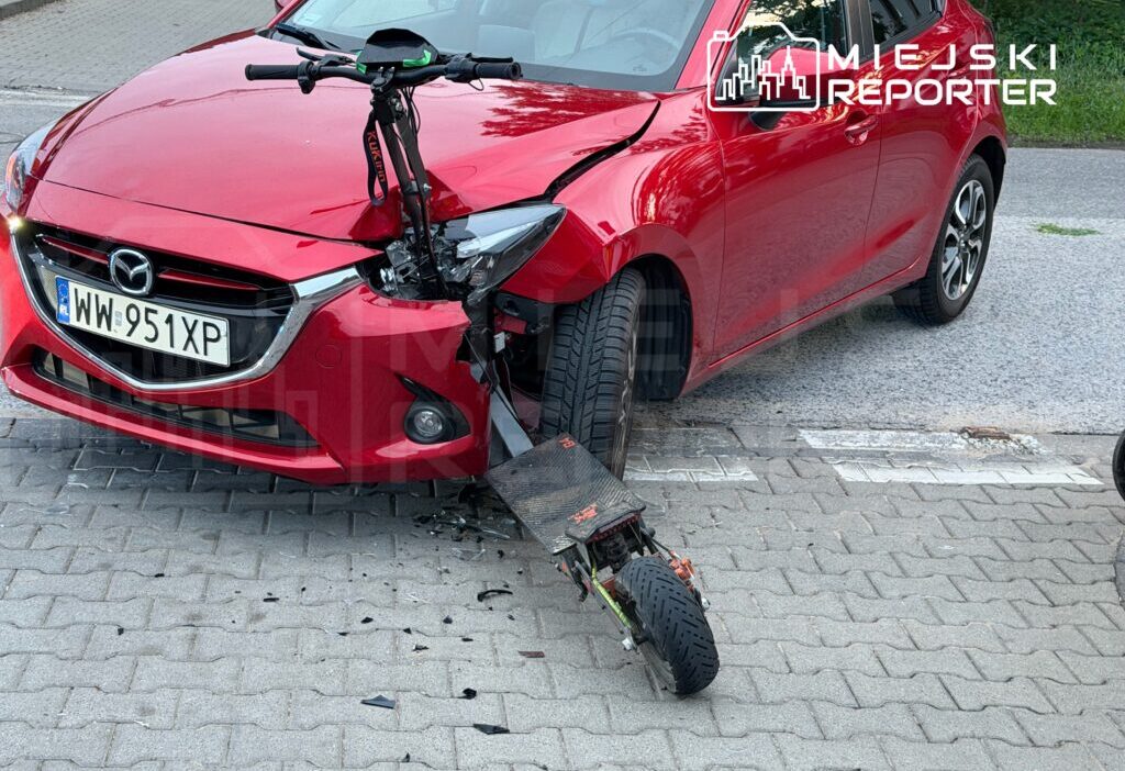 Varsova rembert w da trafik kazasi elektrikli scooter kullanan genc yaralandi 77662