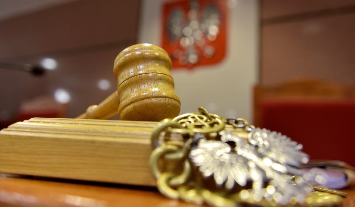 Venedik komisyonu ndan polonya daki yargi reformu tasarisina elestiri hukukun ustunlugu i cin cozum degil 78208