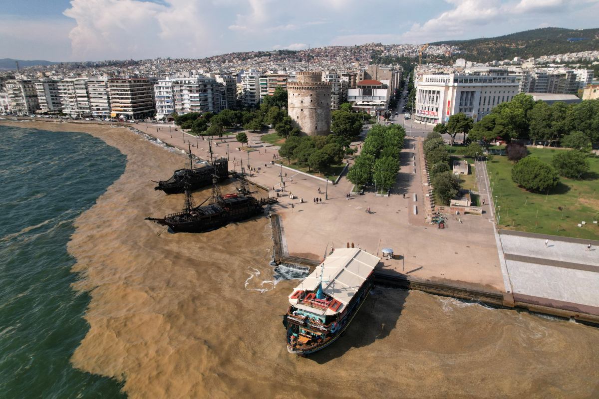 Yunanistan in konitsa kentinde bir konteynerde cikan yanginda dort kisi hayatini kaybetti 77144